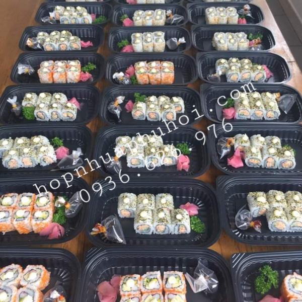 HỘP NHỰA ĐỰNG SUSHI HT203